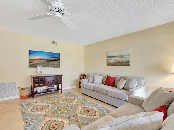 5787 Parkwalk Drive, Boynton Beach FL 33472