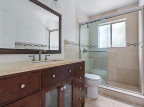 4460 NE 13th Ter, Oakland Park FL 33334