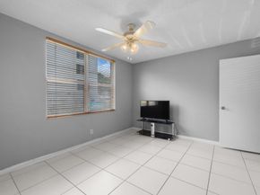 2400 NE 33rd Avenue 112, Fort Lauderdale FL 33305