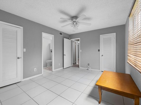 2400 NE 33rd Avenue 112, Fort Lauderdale FL 33305