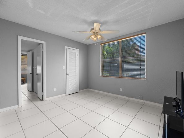 2400 NE 33rd Avenue 112, Fort Lauderdale FL 33305