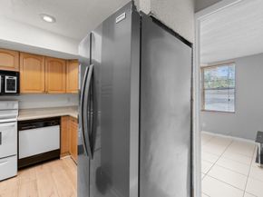 2400 NE 33rd Avenue 112, Fort Lauderdale FL 33305