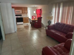 1711 SW 84th Ave, Davie FL 33324