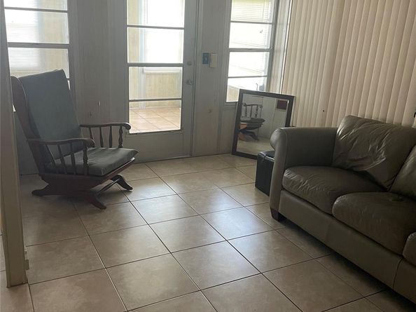 1711 SW 84th Ave, Davie FL 33324