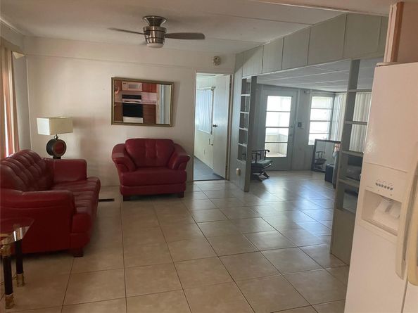1711 SW 84th Ave, Davie FL 33324
