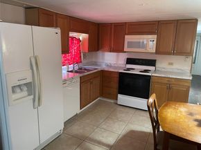 1711 SW 84th Ave, Davie FL 33324