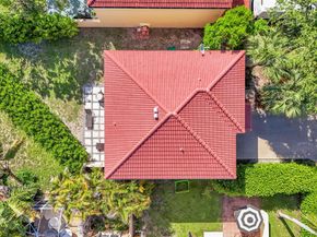 8785 NW 6th St, Coral Springs FL 33071