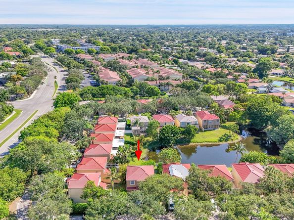 8785 NW 6th St, Coral Springs FL 33071