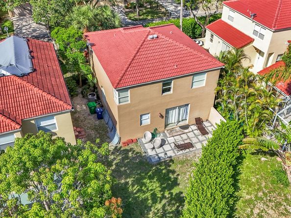 8785 NW 6th St, Coral Springs FL 33071