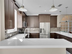 8785 NW 6th St, Coral Springs FL 33071