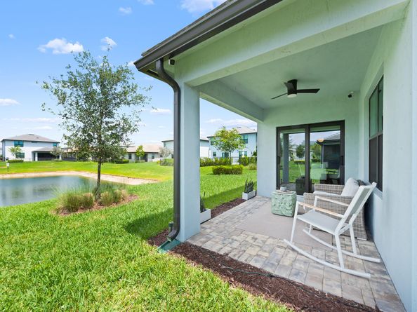 2941 Shortleaf Ave, Lauderdale Lakes FL 33311