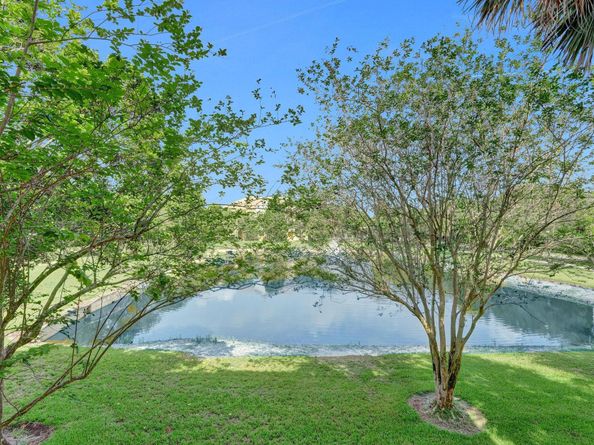 3915 Passion Flower Rd 3915, Coconut Creek FL 33073