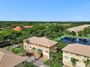 3915 Passion Flower Rd 3915, Coconut Creek FL 33073