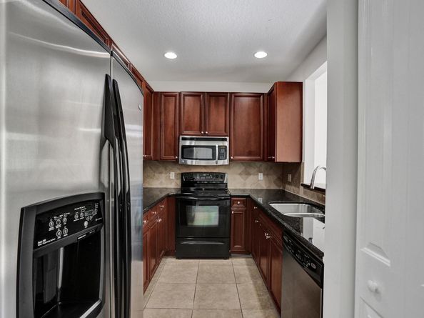 3915 Passion Flower Rd 3915, Coconut Creek FL 33073