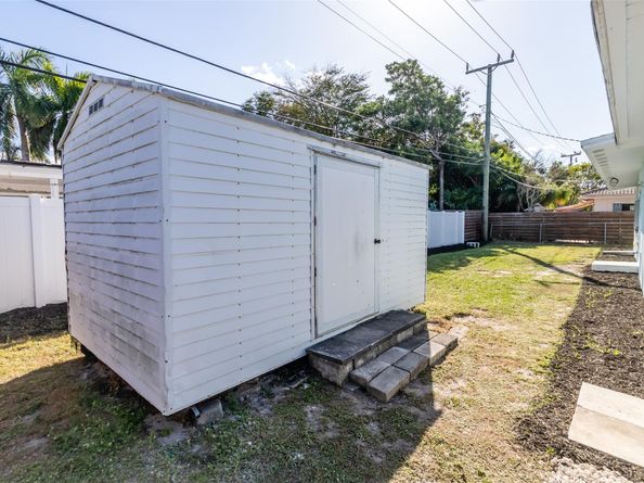 1270 NE 26th Ter, Pompano Beach FL 33062