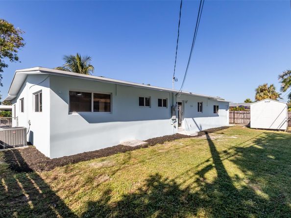 1270 NE 26th Ter, Pompano Beach FL 33062