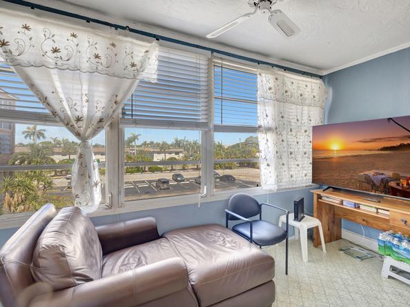 2841 Somerset Dr 318, Lauderdale Lakes FL 33311