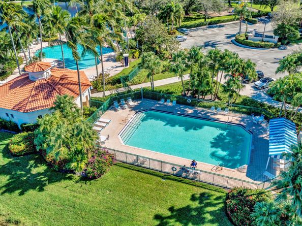 2211 Vero Beach Lane, West Palm Beach FL 33411