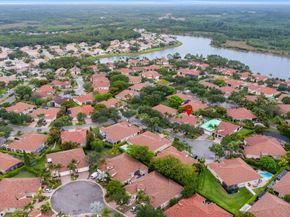 8404 Nicholls Point, West Palm Beach FL 33411