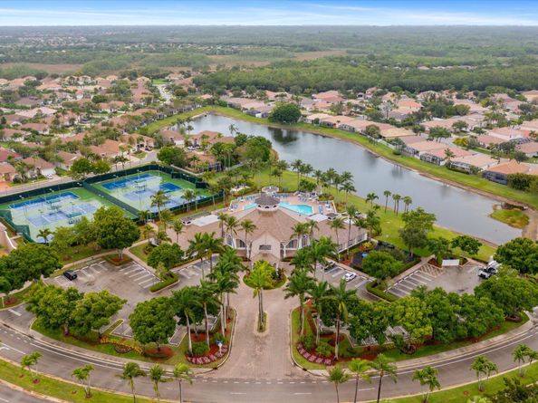 8404 Nicholls Point, West Palm Beach FL 33411