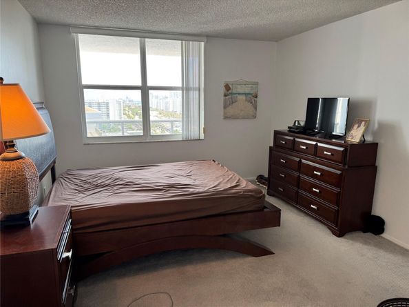 3015 N Ocean Blvd 19 E, Fort Lauderdale FL 33308