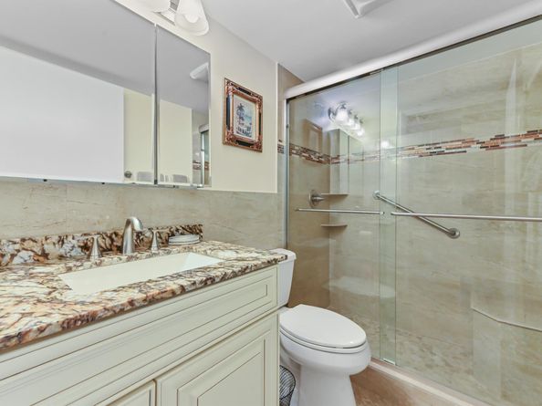 196 Burgundy E, Delray Beach FL 33484