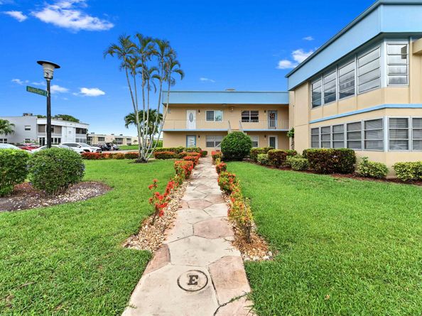 196 Burgundy E, Delray Beach FL 33484
