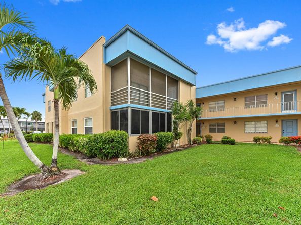 196 Burgundy E, Delray Beach FL 33484