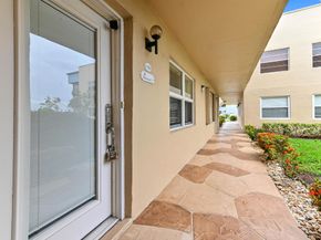 196 Burgundy E, Delray Beach FL 33484