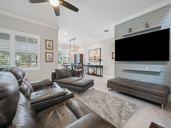 1439 Barlow Court, Palm Beach Gardens FL 33410