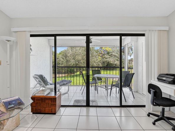 5055 Oak Hill Lane 222, Delray Beach FL 33484