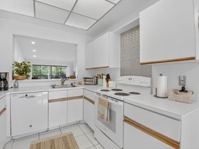 5055 Oak Hill Lane 222, Delray Beach FL 33484