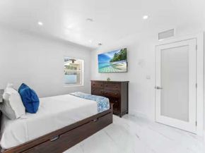 1713 NE Ne 7th Terrace NE, Fort Lauderdale FL 33305