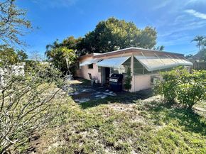 5671 NE 22 Ave, Fort Lauderdale FL 33308