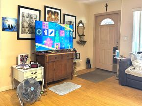 5671 NE 22 Ave, Fort Lauderdale FL 33308