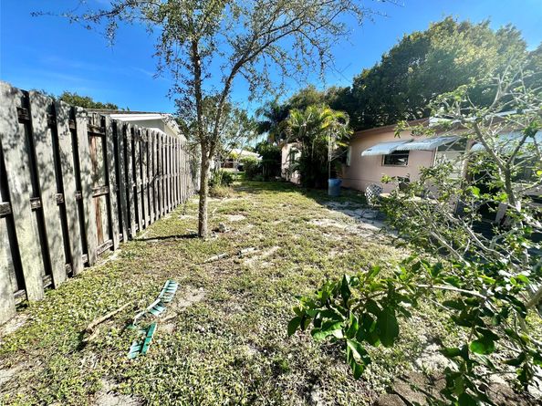 5671 NE 22 Ave, Fort Lauderdale FL 33308