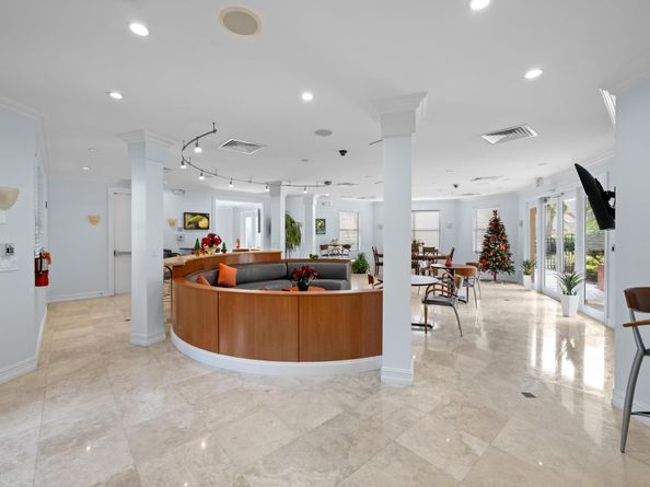 600 Uno Lago Drive 104, Juno Beach FL 33408