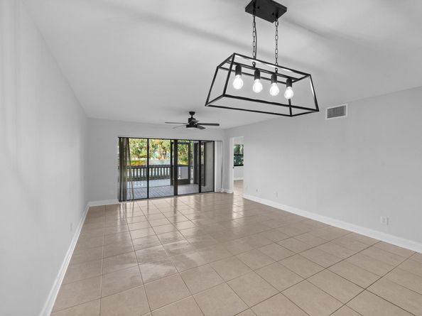 600 Uno Lago Drive 104, Juno Beach FL 33408