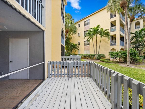 600 Uno Lago Drive 104, Juno Beach FL 33408