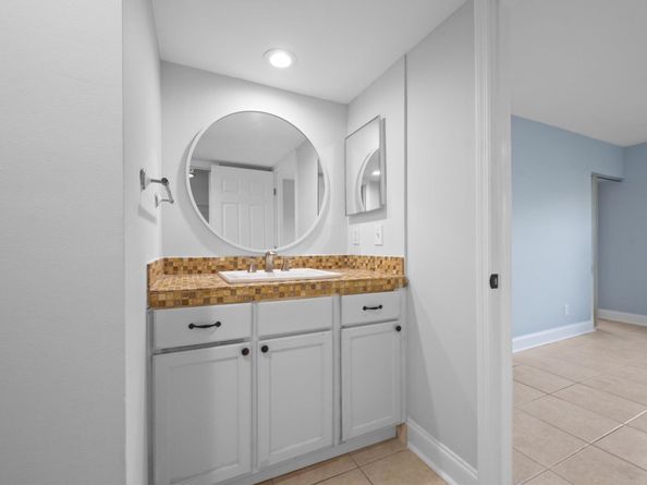 600 Uno Lago Drive 104, Juno Beach FL 33408