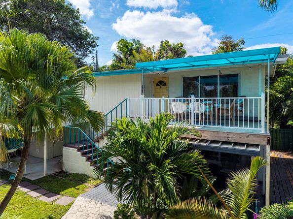305 Hibiscus Ave, Pompano Beach FL 33062
