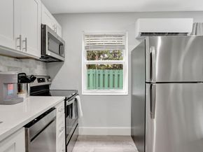 305 Hibiscus Ave, Pompano Beach FL 33062