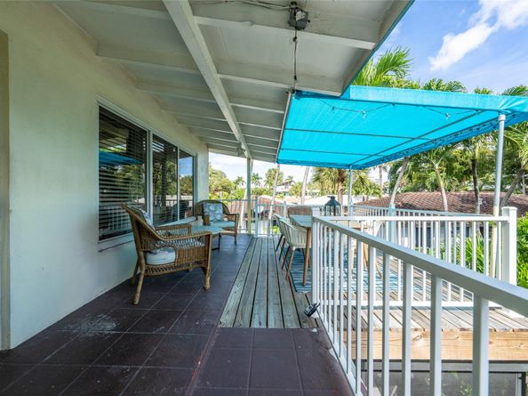 305 Hibiscus Ave, Pompano Beach FL 33062