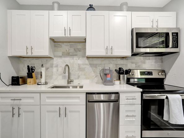 305 Hibiscus Ave, Pompano Beach FL 33062