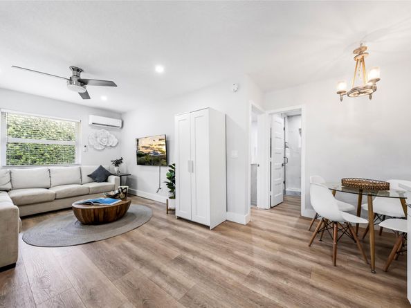 305 Hibiscus Ave, Pompano Beach FL 33062