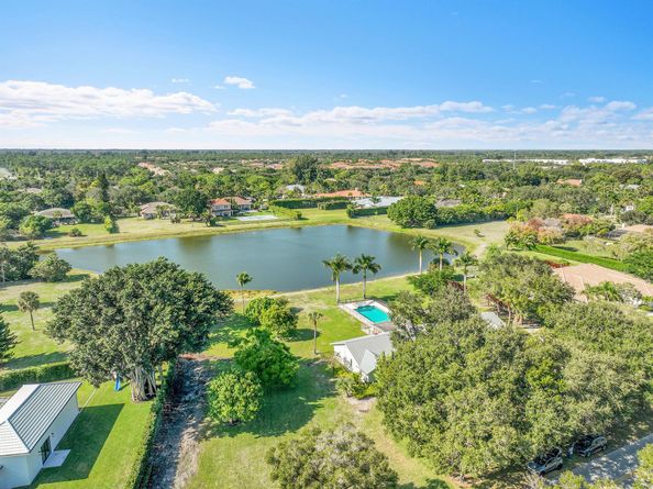 8631 Steeplechase Drive, Palm Beach Gardens FL 33418