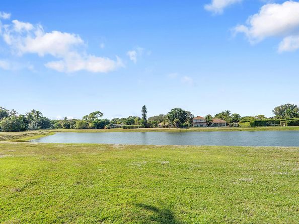 8631 Steeplechase Drive, Palm Beach Gardens FL 33418