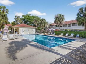 237 City View Drive 237, Fort Lauderdale FL 33311