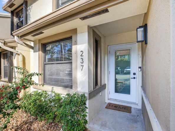 237 City View Drive 237, Fort Lauderdale FL 33311