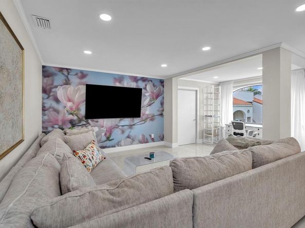 3571 Magellan Cir 3434, Aventura FL 33180